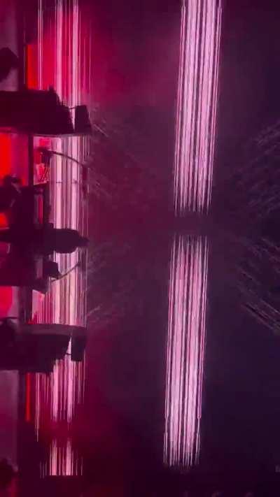 Two Fingers at Red Rocks absolutely killing it