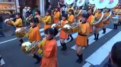 A Japanese High School in Kyoto gives Pharrell Williams the big band treatment.Incredible !