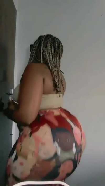 So big so round 🤤 [Seipati]