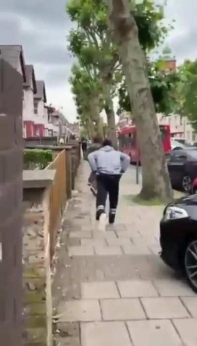 Madness in crinklewood earlier as a van driver gets attacked for knocking a guy off his bike