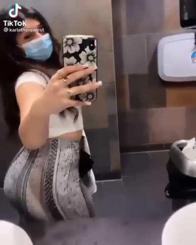 Soft & Jiggly No.221 🍑