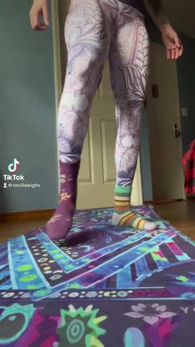 Who likes fuzzy socks 🧦