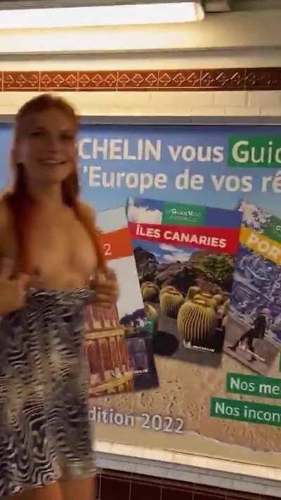 When one friend is naughtier than the other.