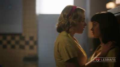 Lili Reinhart & Camila Mendes - 