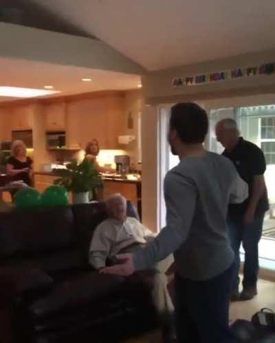 Jenga player makes the ultimate move