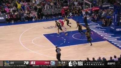 [Highlight] Curry airballs as Matisse Thybulle locks him down