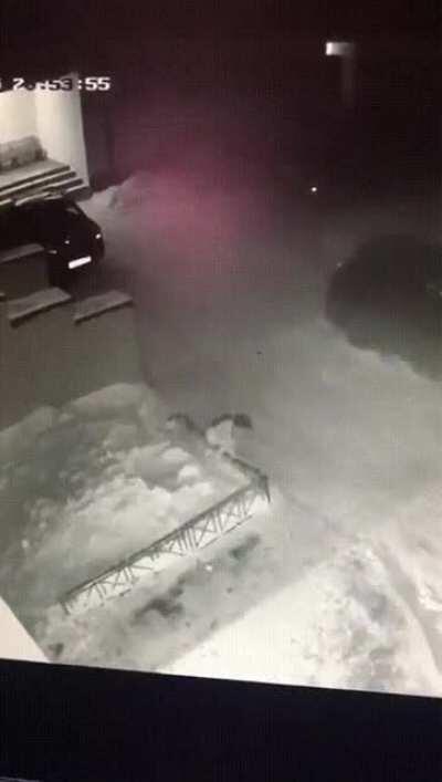 In Tomsk, a six years old girl fell out from 4 floor window, shook herself off and calmly went home.