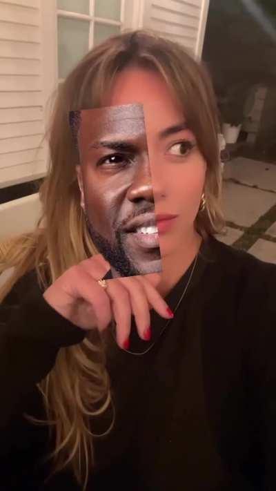 chloe celebrity twin