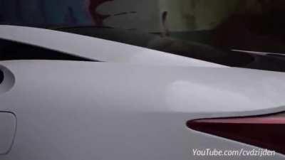 Lexus LFA Screaming V10!