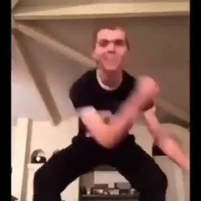 Nuri kardeşlik ben bir safiyeyi öldürüp geliyim