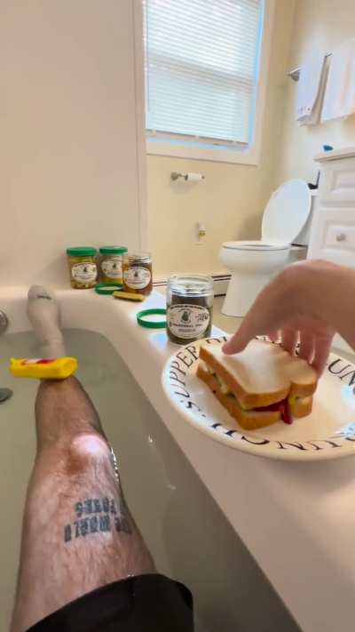 Pickle sandwich 😍