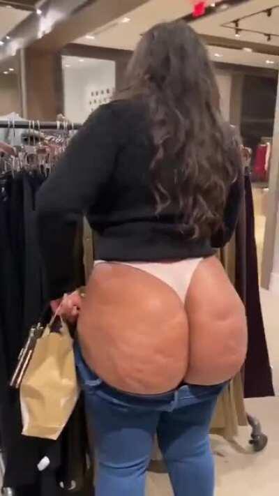 🍑🍑55 Inches of Ass🍑🍑