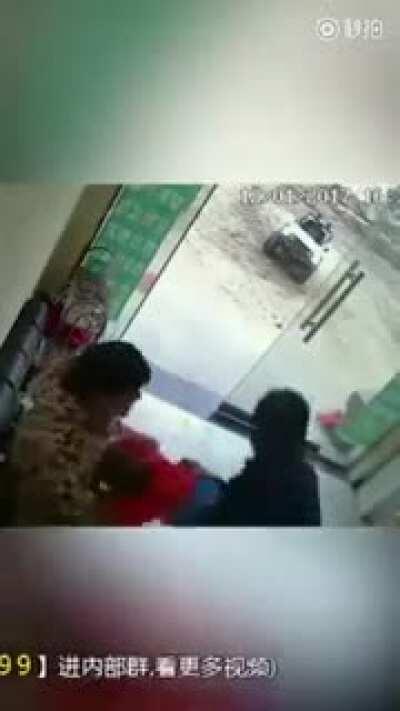 Child kidnapping is a big business in China