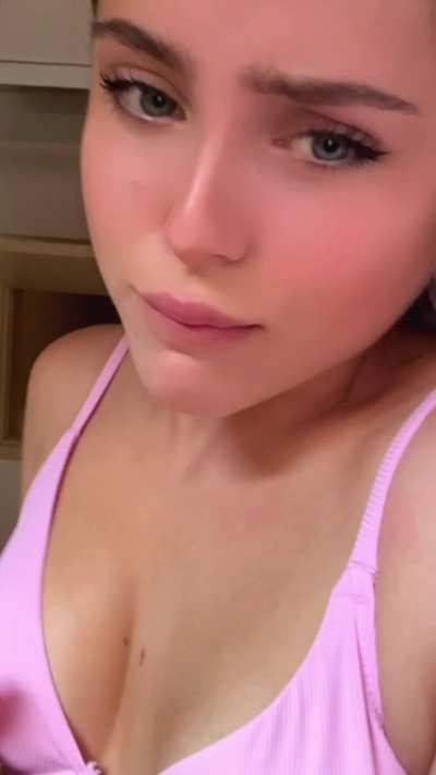 im 18f and think it'll be fun to get creampied for every year i stayed a virgin 