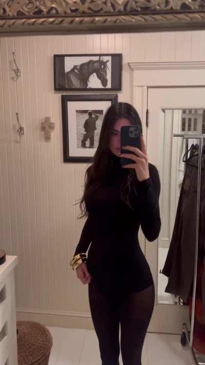 Selfie in black