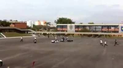 Loucademia de milico