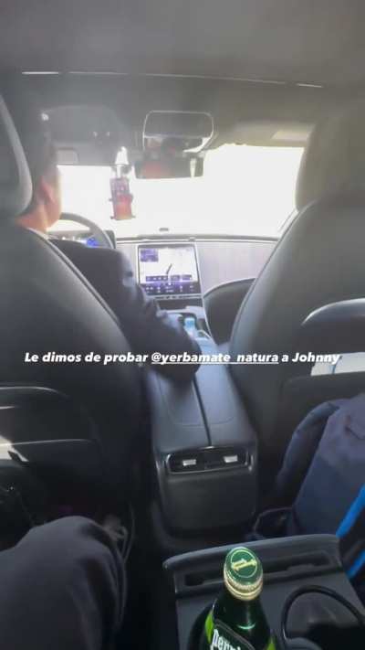 Franco Colapinto y Juan Fossaroli haciendo quilombo en China