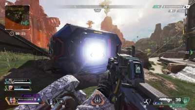 PSA: Don't ping the Explosive Hold when it's exploding