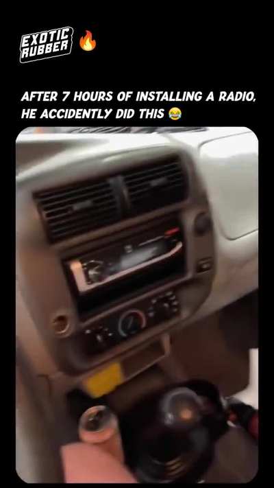 Nach 7 Stunden Radio einbauen