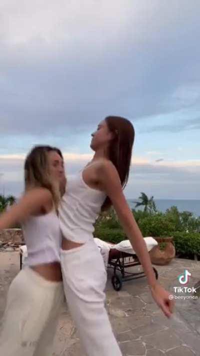 Maddie & her friend showing some pokies 🥵