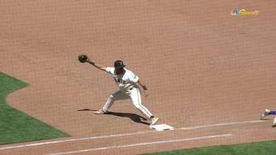 [Highlight] Eric Sogard dives to first and completely misses the base