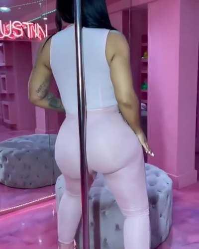 Ari Fletcher @therealkylesister