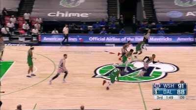 [Highlight] Westbrook with the vintage steal and dunk coming off the bench