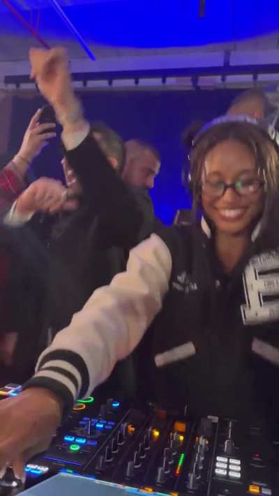 Zohran Mamdani vibing to Kendrick Lamar’s ‘Not Like Us’ at a club in NYC last night. (November 1, 2025)