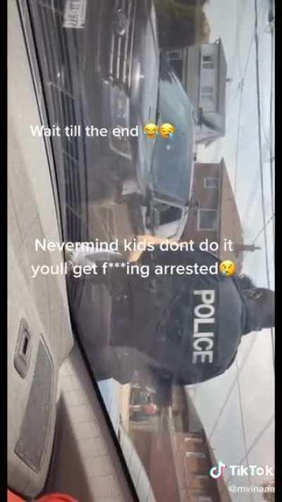 Serious consequences for a girl who rides the shoulder and breaks traffic laws