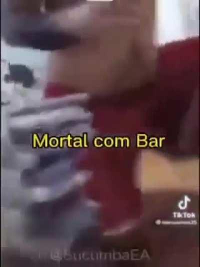 pai fica furioso com jogos que mexem a mente de seu filho