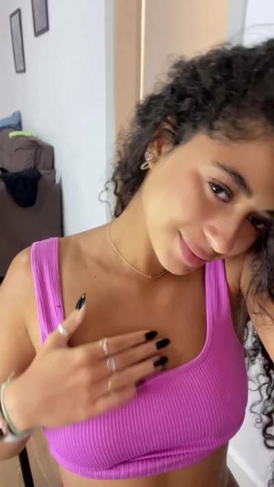 I love showing my tits