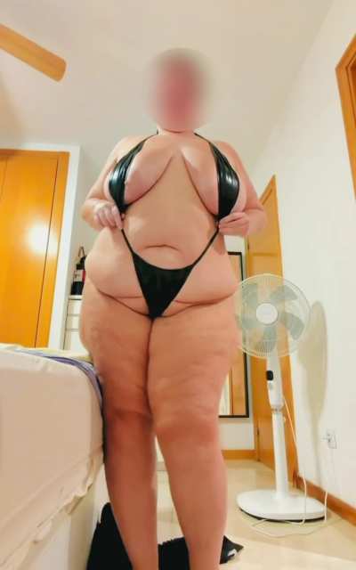 Uncontainable curves