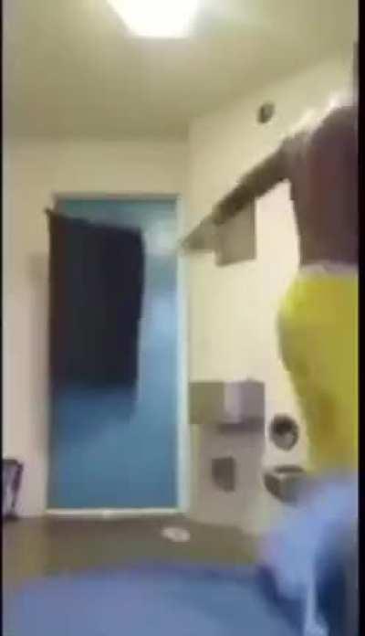 Don’t fight your cell mate