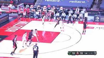 [Highlight] KPG makes his 9th three, giving him 47 points