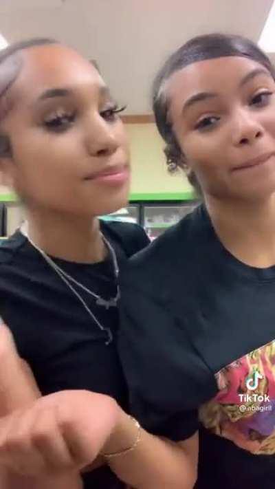 I got Julissa Eva vids dm me no trades ✅💰