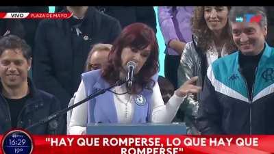 Frases de políticos que recuerden , para acompañar estos días de lluvia 