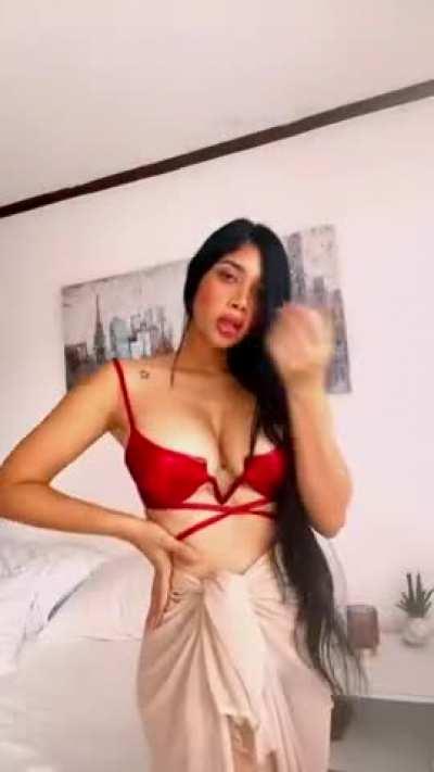 Come see me take all this off for you lovee (free)