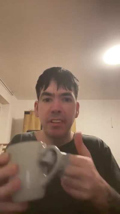 Da freut sich der Star, und versteht wieder nur Bahnhof