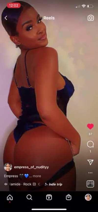 Empress of Nudity (@Empress_of_Nudity)