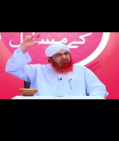 Islamic scholar teaches kids that the earth does not revolve around the sun with a straight face