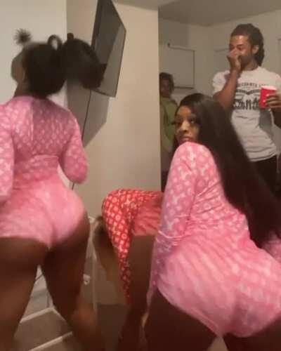 Never seen this lol kira, ryleigh and laestaylit 🤣🤟🏿