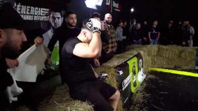 125 Lbs Grappler VS 210 Lbs Street Brawler - Underground MMA Fight