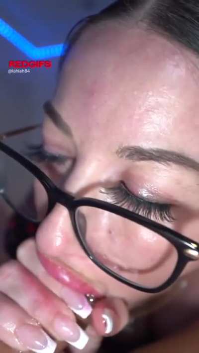 Do you like spit bubbles on your cock 💦🫧