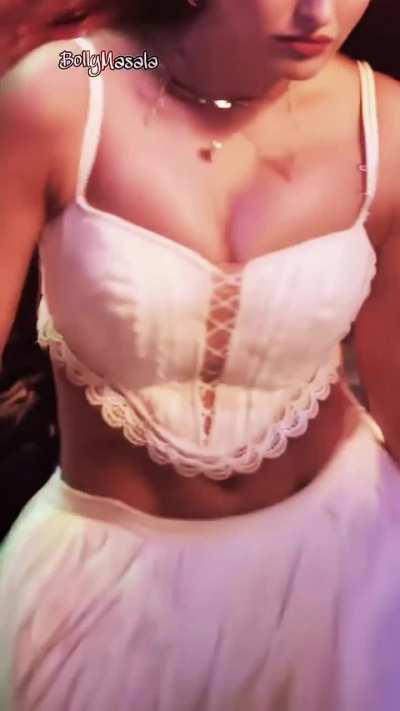 Nora Fatehi Heavy Bounce🍊🥵