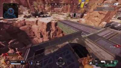 PSA: Do NOT try to recreate the Loba play from the trailer.