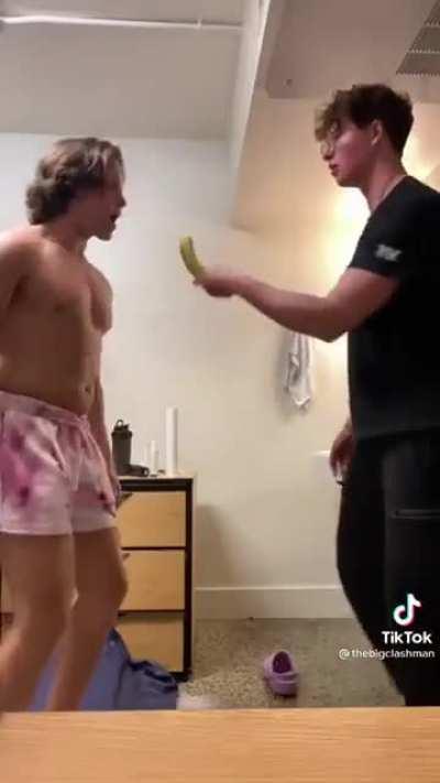 any men wanna eat a banana with me 🥺