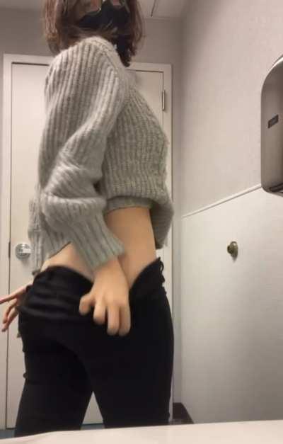 Is my ass phat enough for u?🍑💯