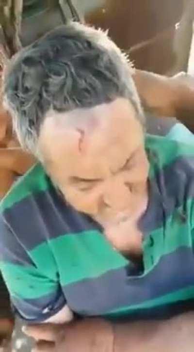 Dig cortando cabelo virado de whisky no corte dos crias (faz acontecer muca)