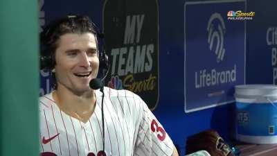[Highlight] After hitting a walk-off home run, Luke Williams gets emotional and reminds us what baseball is all about