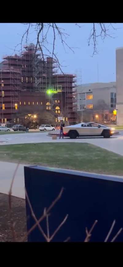 Elon Musk supporter crashes out on UW campus as polls close on Tuesday